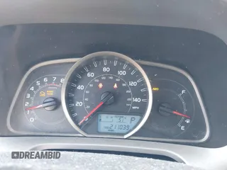 2014 Toyota RAV4 LE with VIN 2T3BFREV4EW136537, listed as a IAAI auction lot 42065728 with 211,039 mi miles and . Bid and sale history available at DreamBid. Image 7.