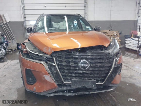2022 Nissan Kicks SR with VIN 3N1CP5DV4NL528018, listed as a IAAI auction lot 41605959 with 94,249 mi miles. Bid and sale history available at carsss.com. Image 6.