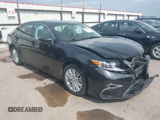 2016 Lexus ES 350 with VIN 58ABK1GG0GU004813, listed as a IAAI auction lot 42114069 with 111,622 mi miles. Bid and sale history available at carsss.com. Image 1.