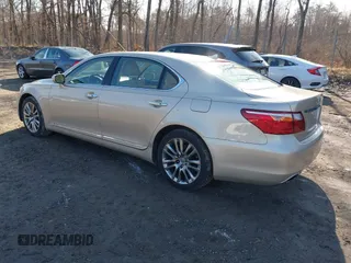 2011 Lexus LS 460 L with VIN JTHGL5EF1B5041922, listed as a IAAI auction lot 41882811 with 201,877 mi miles and . Bid and sale history available at DreamBid. Image 3.