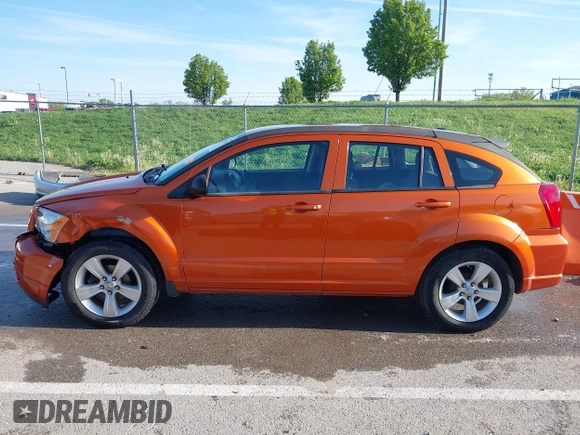 2011 Dodge Caliber Mainstreet z VIN 1B3CB3HA5BD297950, wystawiony jako IAAI lot #42073342 z przebiegiem 155 421 mil mil oraz . Historia ofert i sprzedaży dostępna na DreamBid. Obrazek 14.