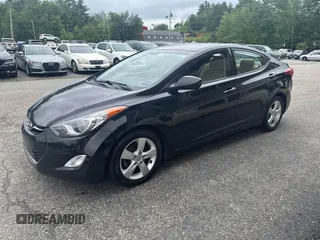 2013 Hyundai Elantra GLS с VIN KMHDH4AE5DU859798, выставлен на аукционе IAAI как лот 42521558 с пробегом 195 664 миль миль и . История ставок и продаж доступна на DreamBid. Изображение 2.