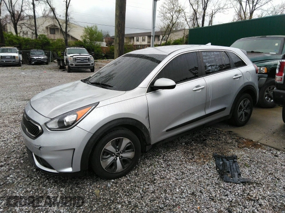 2018 Kia Niro LX with VIN KNDCB3LCXJ5147445, listed as a IAAI auction lot 41930470 with 134,224 mi miles. Bid and sale history available at carsss.com. Image 17.