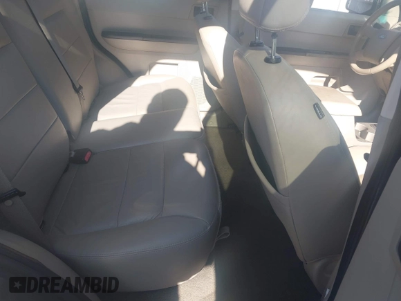 2008 Ford Escape XLT с VIN 1FMCU03138KB89857, выставлен на аукционе IAAI как лот 42000842 с пробегом 178 565 миль миль и . История ставок и продаж доступна на DreamBid. Изображение 8.