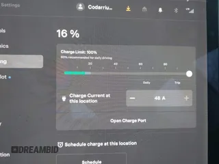 2020 Tesla Model 3 Long Range z VIN 5YJ3E1EBXLF770064, wystawiony jako IAAI lot #41424909 z przebiegiem 96 972 mil mil oraz . Historia ofert i sprzedaży dostępna na DreamBid. Obrazek 18.