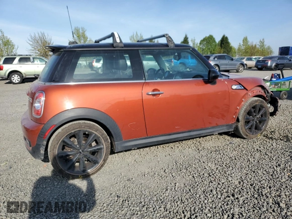 2012 MINI Hardtop S z VIN WMWSV3C54CTY17703, wystawiony jako Copart lot #54383085 z przebiegiem 60 494 mil mil oraz Szkoda całkowita • Salvage title. Historia ofert i sprzedaży dostępna na DreamBid. Obrazek 3.