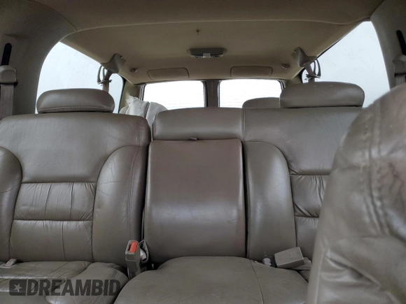 1997 GMC Suburban z VIN 3GKGK26J0VG513194, wystawiony jako Copart lot #45054235 z przebiegiem 228 363 mil mil oraz Szkody całkowita. Historia ofert i sprzedaży dostępna na DreamBid. Obrazek 10.