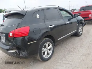 2011 Nissan Rogue SV z VIN JN8AS5MT2BW569131, wystawiony jako IAAI lot #42289326 z przebiegiem 103 160 mil mil oraz . Historia ofert i sprzedaży dostępna na DreamBid. Obrazek 4.