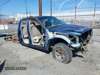 2003 Dodge 2500 ST with VIN 3D7KA28C13G785344, listed as a IAAI auction lot 41460710 with Not Provided miles. Bid and sale history available at carsss.com. Image 1.