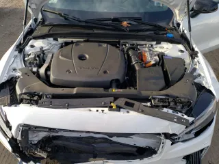 2022 Volvo S60 R-Design with VIN 7JRBR0FM5NG173957, listed as a Copart auction lot 77726584 with 27,456 mi miles and Salvage Title. Bid and sale history available at carsss.com. Image 11.