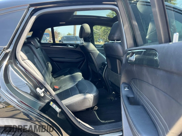 2016 Mercedes-Benz GLE 450 AMG z VIN 4JGED6EB2GA022685, wystawiony jako Copart lot #54209245 z przebiegiem 131 134 mil mil oraz Tytuł czysty. Historia ofert i sprzedaży dostępna na DreamBid. Obrazek 6.