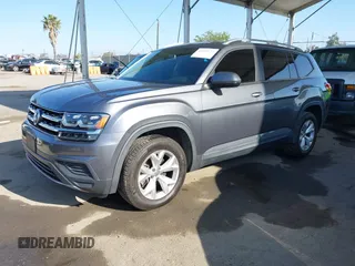 2018 Volkswagen Atlas S z VIN 1V2AP2CA2JC599675, wystawiony jako IAAI lot #42527327 z przebiegiem 84 445 mil mil oraz . Historia ofert i sprzedaży dostępna na DreamBid. Obrazek 17.