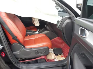 2019 Volvo XC40 Momentum с VIN YV4162XZ8K2008421, выставлен на аукционе IAAI как лот 42163876 с пробегом 142 304 миль миль и . История ставок и продаж доступна на DreamBid. Изображение 5.
