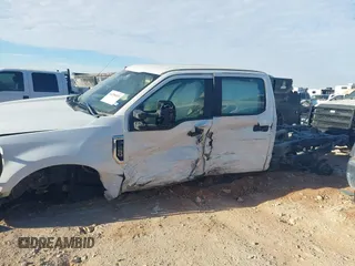 2019 Ford Super Duty F-250 SRW XL with VIN 1FD7W2B67KEG48754, listed as a IAAI auction lot 41296653 with 1 mi miles. Bid and sale history available at carsss.com. Image 14.