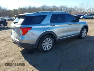 2020 Ford Explorer Limited with VIN 1FMSK8FH7LGA66504, listed as a IAAI auction lot 41463499 with 35,723 mi miles. Bid and sale history available at carsss.com. Image 4.