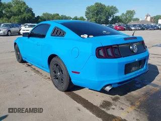 2014 Ford Mustang V6 с VIN 1ZVBP8AM0E5210769, выставлен на аукционе IAAI как лот 42537314 с пробегом 181 368 миль миль и . История ставок и продаж доступна на DreamBid. Изображение 3.