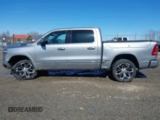 2019 Ram 1500 Limited z VIN 1C6SRFHT3KN755009, wystawiony jako IAAI lot #41807556 z przebiegiem 38 686 mil mil oraz . Historia ofert i sprzedaży dostępna na DreamBid. Obrazek 14.