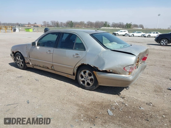 2002 Mercedes-Benz E-Class with VIN WDBJF65J82B413278, listed as a IAAI auction lot 41838880 with 1 mi miles. Bid and sale history available at carsss.com. Image 3.