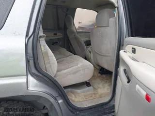 2002 Chevrolet Tahoe LS with VIN 1GNEK13TX2J304517, listed as a IAAI auction lot 41731259 with 267,574 mi miles. Bid and sale history available at carsss.com. Image 8.