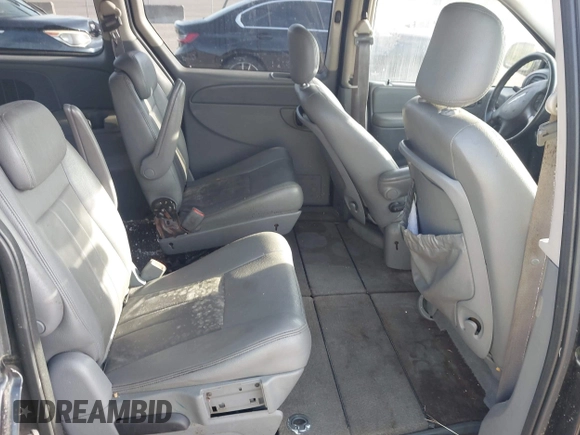 2006 Chrysler Town & Country Touring with VIN 2A8GP54L66R876008, listed as a IAAI auction lot 42496347 with 211,063 mi miles and . Bid and sale history available at DreamBid. Image 8.