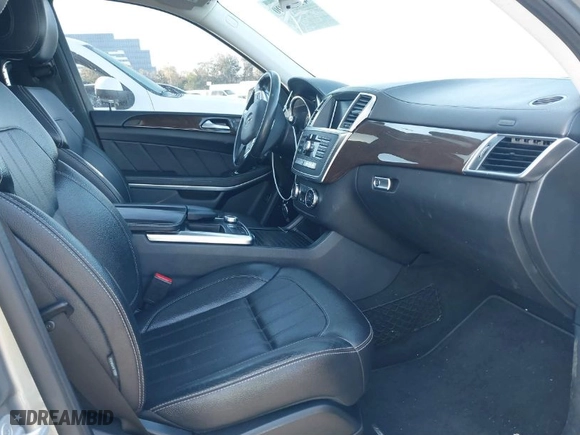 2014 Mercedes-Benz GL-Class GL 450 with VIN 4JGDF7CE3EA340899, listed as a IAAI auction lot 41849790 with 100,502 mi miles. Bid and sale history available at carsss.com. Image 5.