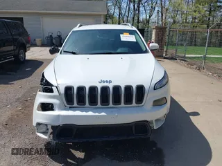 2015 Jeep Cherokee Latitude with VIN 1C4PJLCS3FW670254, listed as a IAAI auction lot 42060659 with 164,291 mi miles. Bid and sale history available at carsss.com. Image 13.