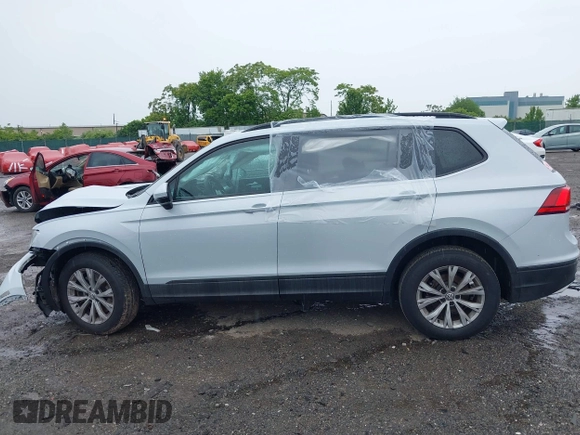 2019 Volkswagen Tiguan S with VIN 3VV0B7AX7KM031438, listed as a IAAI auction lot 42367337 with Not provided miles and . Bid and sale history available at DreamBid. Image 14.