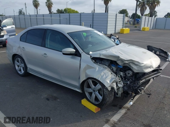2011 Volkswagen Jetta SE with VIN 3VWDZ7AJ3BM369312, listed as a IAAI auction lot 42044977 with 107,695 mi miles and . Bid and sale history available at DreamBid. Image 1.