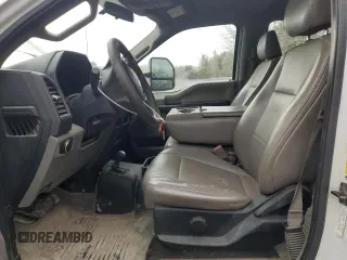 2017 Ford F-350 Platinum z VIN 1FT8W3BT4HEE75790, wystawiony jako Copart lot #53556105 z przebiegiem 546 574 mil mil oraz Szkoda całkowita • Salvage title. Historia ofert i sprzedaży dostępna na DreamBid. Obrazek 7.