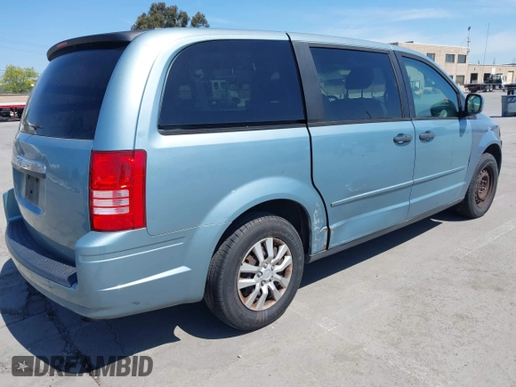 2008 Chrysler Town & Country LX with VIN 2A8HR44HX8R150286, listed as a IAAI auction lot 42040682 with 204,499 mi miles. Bid and sale history available at carsss.com. Image 4.