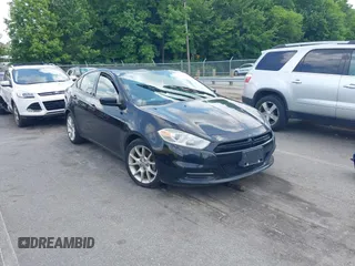 2013 Dodge Dart SXT z VIN 1C3CDFBA4DD233599, wystawiony jako IAAI lot #42526474 z przebiegiem 191 143 mil mil oraz . Historia ofert i sprzedaży dostępna na DreamBid. Obrazek 1.
