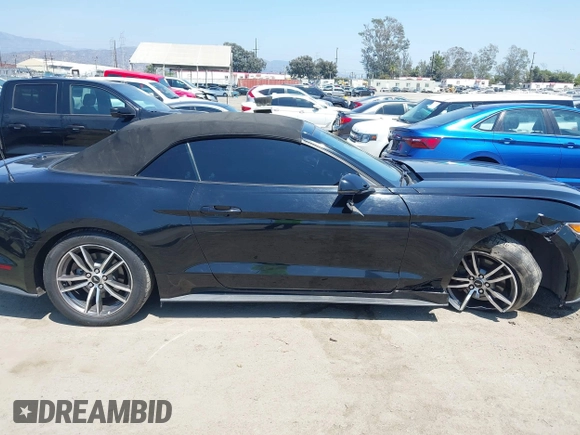 2017 Ford Mustang EcoBoost Premium z VIN 1FATP8UH8H5331324, wystawiony jako IAAI lot #42754503 z przebiegiem 84 209 mil mil oraz . Historia ofert i sprzedaży dostępna na DreamBid. Obrazek 13.