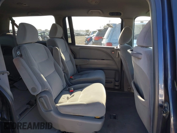 2008 Honda Odyssey LX with VIN 5FNRL382X8B043313, listed as a IAAI auction lot 42085879 with 164,522 mi miles. Bid and sale history available at carsss.com. Image 8.