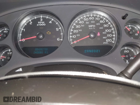 2007 Chevrolet Avalanche LTZ with VIN 3GNFK12327G236731, listed as a IAAI auction lot 41707271 with 243,088 mi miles. Bid and sale history available at carsss.com. Image 7.