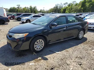 2012 Toyota Camry XLE z VIN 4T1BD1FK8CU056529, wystawiony jako Copart lot #52803825 z przebiegiem 141 936 mil mil oraz Czysty tytuł • Clean title. Historia ofert i sprzedaży dostępna na DreamBid. Obrazek 1.
