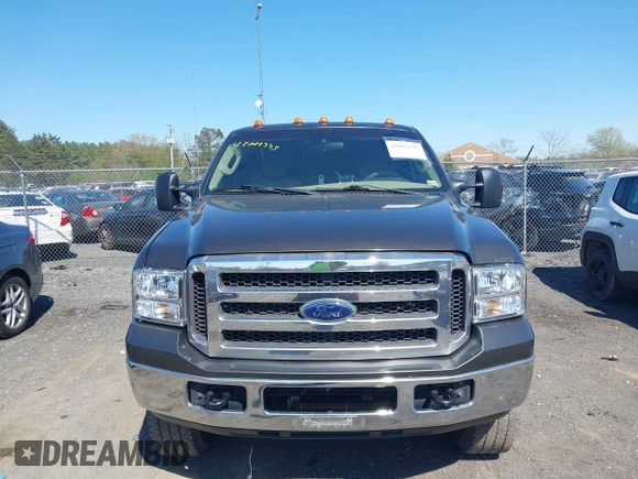 2005 Ford F-250 XL with VIN 1FTSX21595EB51715, listed as a IAAI auction lot 42002335 with 101,833 mi miles and . Bid and sale history available at DreamBid. Image 13.