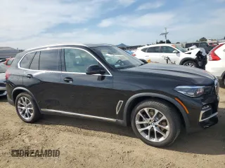 2021 BMW X5 xDrive40i z VIN 5UXCR6C03M9E85738, wystawiony jako Copart lot #47346135 z przebiegiem 28 117 mil mil oraz Szkoda całkowita • Salvage title. Historia ofert i sprzedaży dostępna na DreamBid. Obrazek 4.