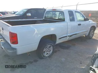 2005 Dodge Dakota SLT with VIN 1D7HE42KX5S251037, listed as a IAAI auction lot 41334761 with 202,865 mi miles and . Bid and sale history available at carsss.com. Image 4.
