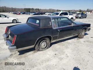 1981 Cadillac Eldorado z VIN 1G6AL5799BE635997, wystawiony jako Copart lot #45287175 z przebiegiem 46 416 mil mil oraz Czysty tytuł • Clean title. Historia ofert i sprzedaży dostępna na DreamBid. Obrazek 3.