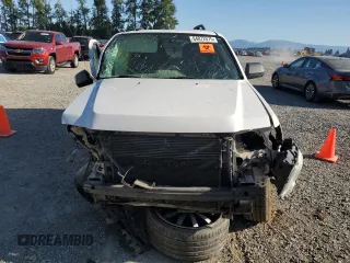 2008 Ford Escape XLT with VIN 1FMCU931X8KD06256, listed as a Copart auction lot 64872075 with 224,332 mi miles and Salvage title. Bid and sale history available at DreamBid. Image 5.