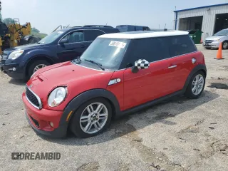 2013 MINI Hardtop S z VIN WMWSV3C59DT391945, wystawiony jako Copart lot #59618895 z przebiegiem 159 564 mil mil oraz Czysty tytuł • Clean title. Historia ofert i sprzedaży dostępna na DreamBid. Obrazek 1.