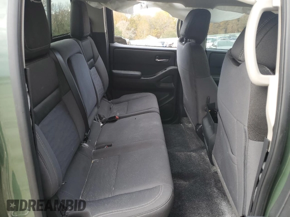 2024 Nissan Frontier SV z VIN 1N6ED1FJXRN610128, wystawiony jako Copart lot #84443644 z przebiegiem Nie podano mil oraz Szkoda całkowita • Salvage title. Historia ofert i sprzedaży dostępna na DreamBid. Obrazek 10.