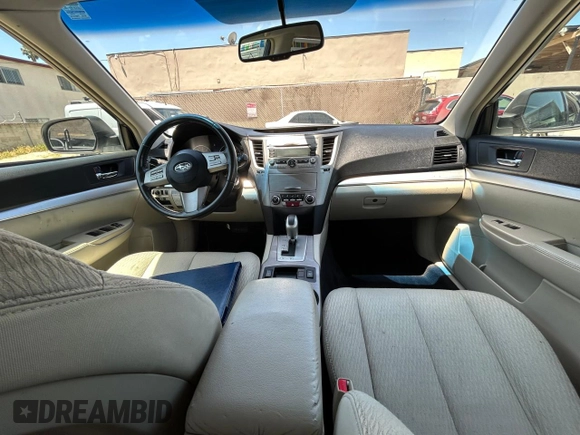 2011 Subaru Outback Premium z VIN 4S4BRBCC8B3319787, wystawiony jako Copart lot #58393455 z przebiegiem 156 602 mil mil oraz Czysty tytuł • Clean title. Historia ofert i sprzedaży dostępna na DreamBid. Obrazek 9.