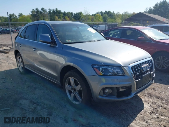 2011 Audi Q5 Premium Plus z VIN WA1DKAFP8BA075736, wystawiony jako IAAI lot #42240625 z przebiegiem 130 788 mil mil oraz . Historia ofert i sprzedaży dostępna na DreamBid. Obrazek 1.