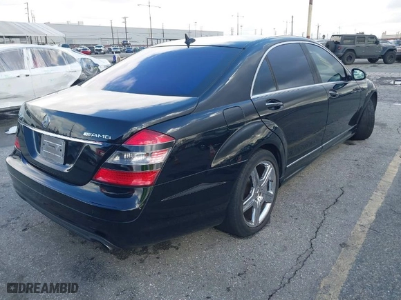 2007 Mercedes-Benz S-Class 5.5L V8 with VIN WDDNG71X07A095952, listed as a IAAI auction lot 41568170 with 192,182 mi miles. Bid and sale history available at carsss.com. Image 4.