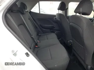 2022 Hyundai Venue SE z VIN KMHRB8A36NU133236, wystawiony jako Copart lot #52493995 z przebiegiem 37 314 mil mil oraz Nie do naprawy • Non repairable. Historia ofert i sprzedaży dostępna na DreamBid. Obrazek 11.