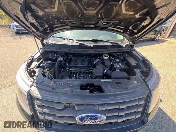 2018 Ford Police Interceptor Utility z VIN 1FM5K8AR4JGA32224, wystawiony jako Copart lot #55688025 z przebiegiem 121 565 mil mil oraz Tytuł czysty. Historia ofert i sprzedaży dostępna na DreamBid. Obrazek 7.