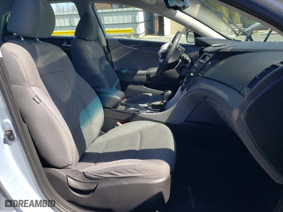 2012 Hyundai Sonata GLS PZEV with VIN 5NPEB4AC6CH461727, listed as a Copart auction lot 52183625 with 104,733 mi miles and Clean Title. Bid and sale history available at carsss.com. Image 7.