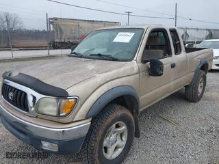 2004 Toyota Tacoma with VIN 5TEWN72N64Z406948, listed as a IAAI auction lot 41353242 with 217,905 mi miles. Bid and sale history available at carsss.com. Image 17.