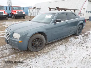 2005 Chrysler 300 with VIN 2C3JA43R85H662855, listed as a IAAI auction lot 41061588 with 1 mi miles. Bid and sale history available at carsss.com. Image 2.